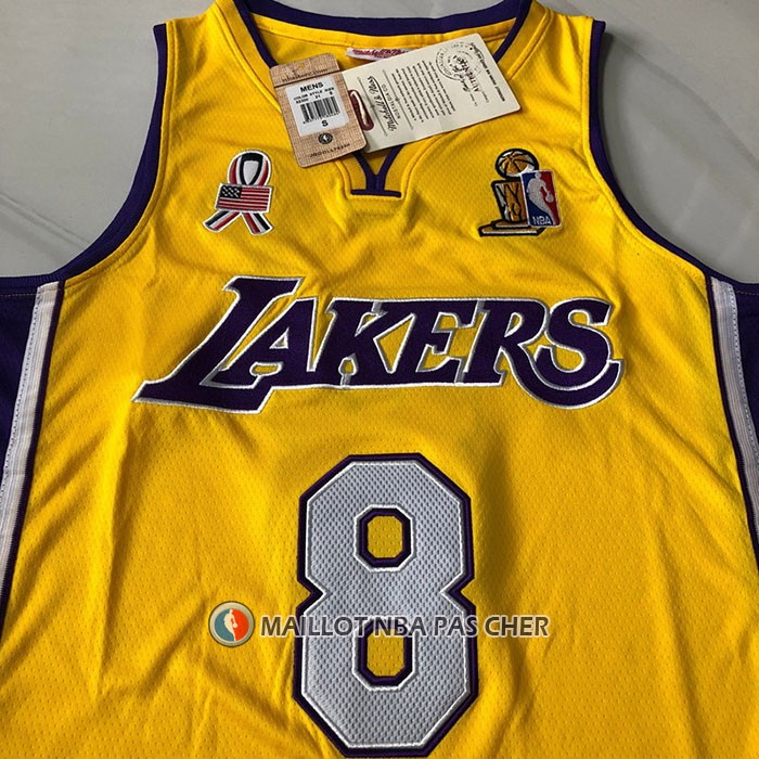 Maillot Los Angeles Lakers Kobe Bryant NO 8 Mitchell & Ness 2001-02 Jaune